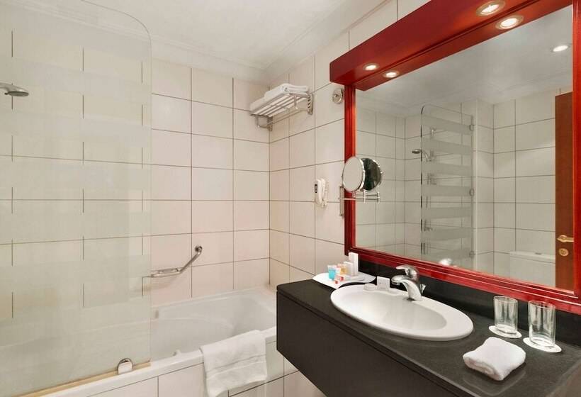 Ramada By Wyndham Hotel Riyadh