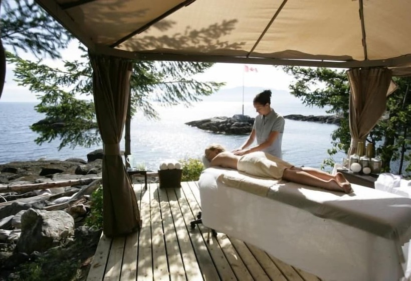 Rockwater Secret Cove Resort