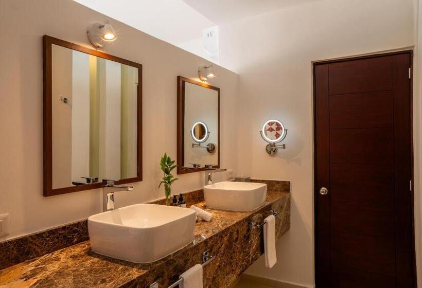 The Beachfront by The Fives Hotels - All Inclusive - Adults Only