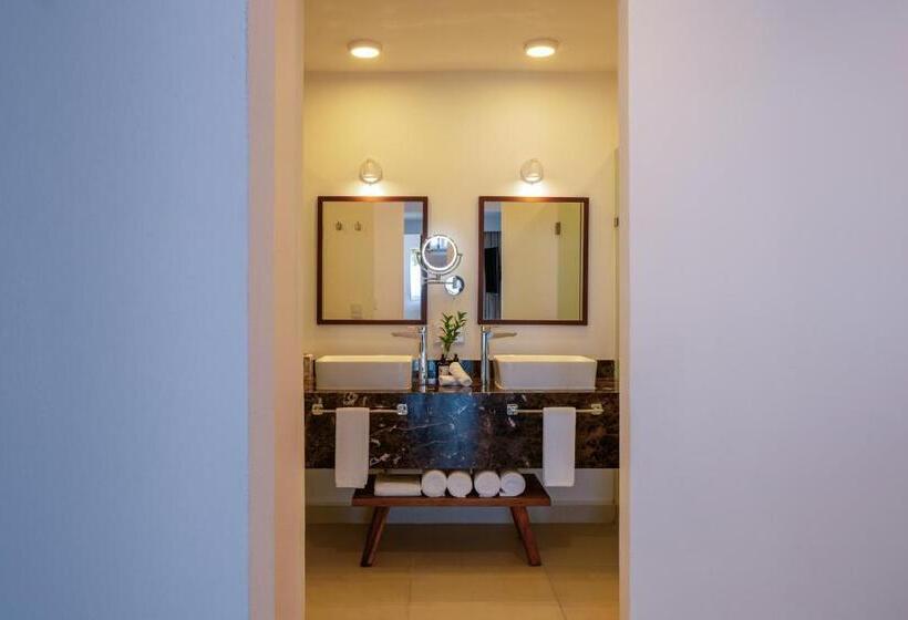 The Beachfront by The Fives Hotels - All Inclusive - Adults Only