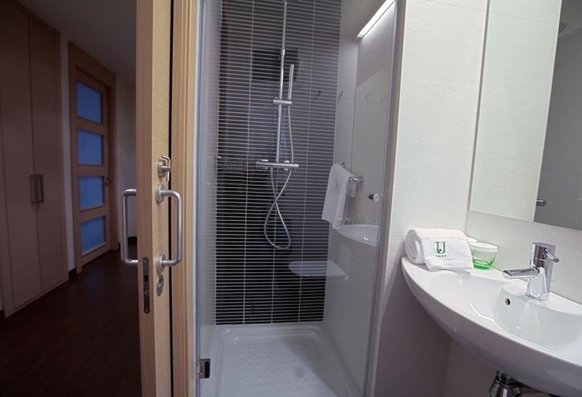 Jardines De Uleta Suites