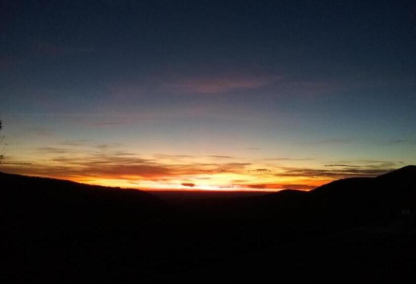 הוסטל Auberge Du Col De Neronne