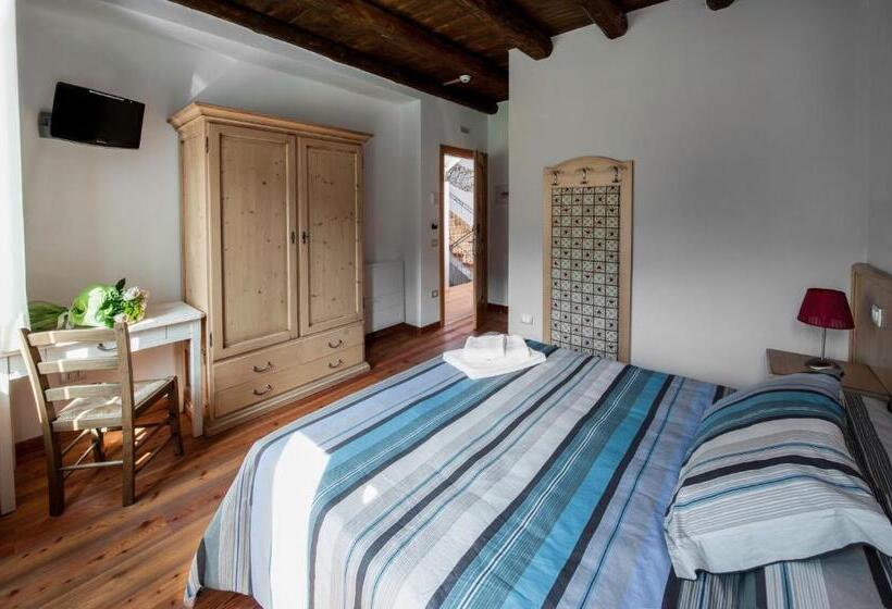 Отель Albergo Parigi