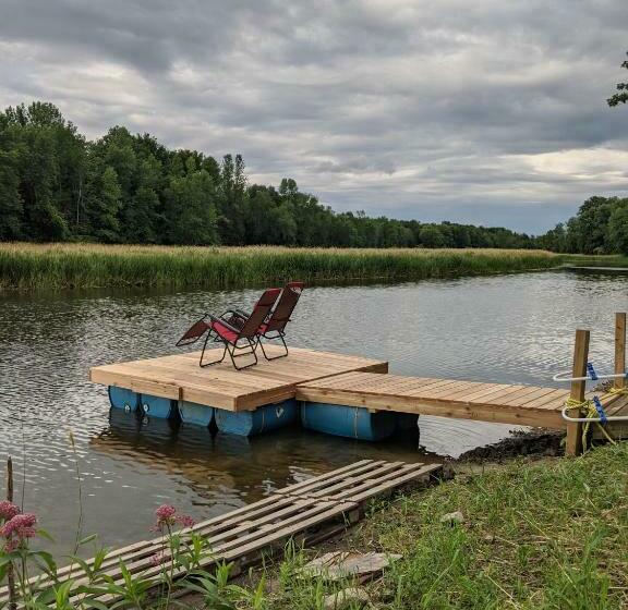 فندق صغير Salmon River Motel