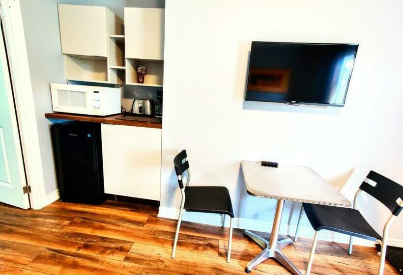 فندق صغير Salmon River Motel