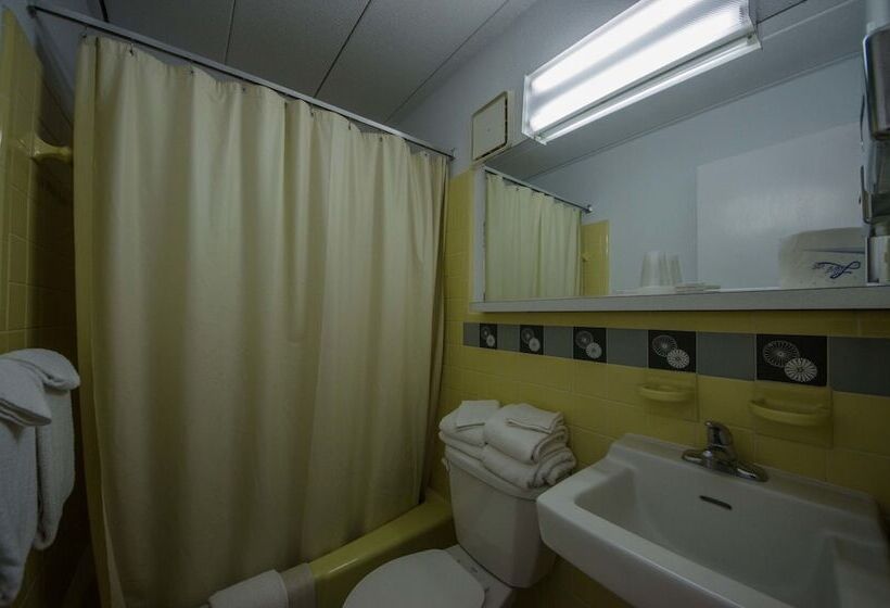 モーテル Compass Family Resort