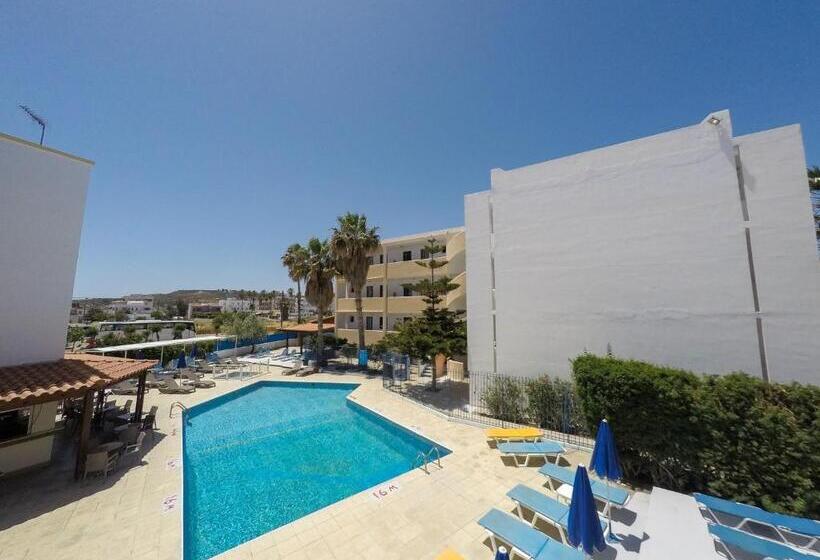 Отель Harriets Apartments