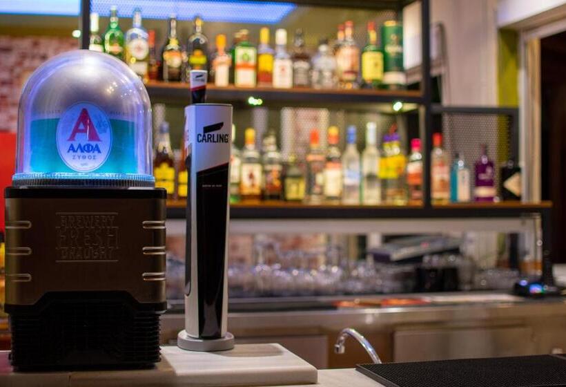 Отель Harriets Apartments