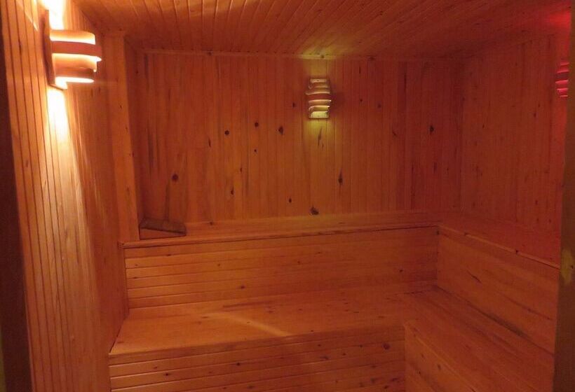 בית מלון כפרי Oskar Thermal