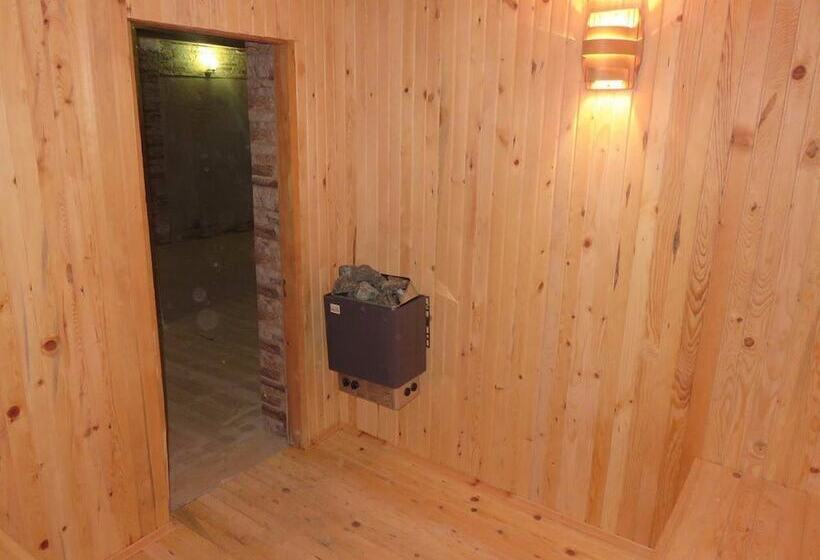 בית מלון כפרי Oskar Thermal