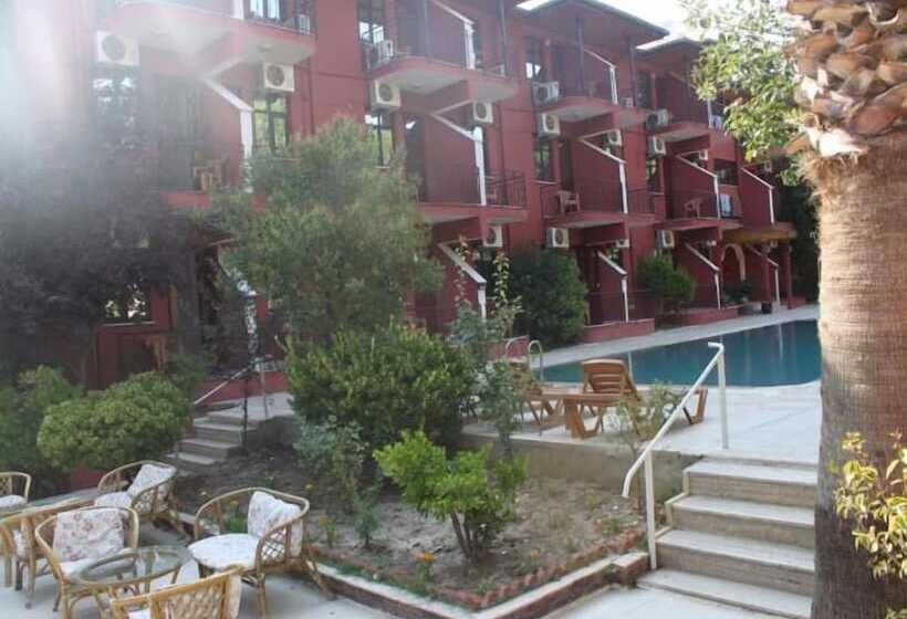 בית מלון כפרי Oskar Thermal