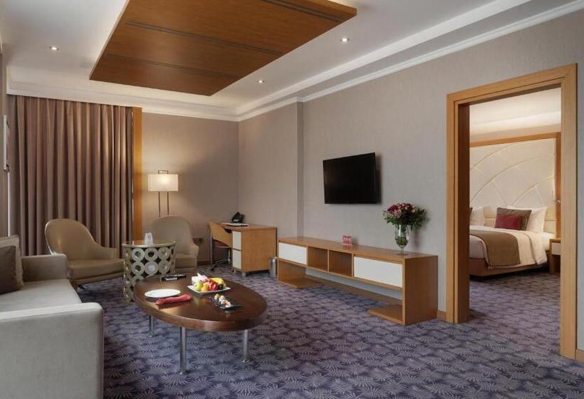 هتل Ramada By Wyndham Erbil Gulan Street