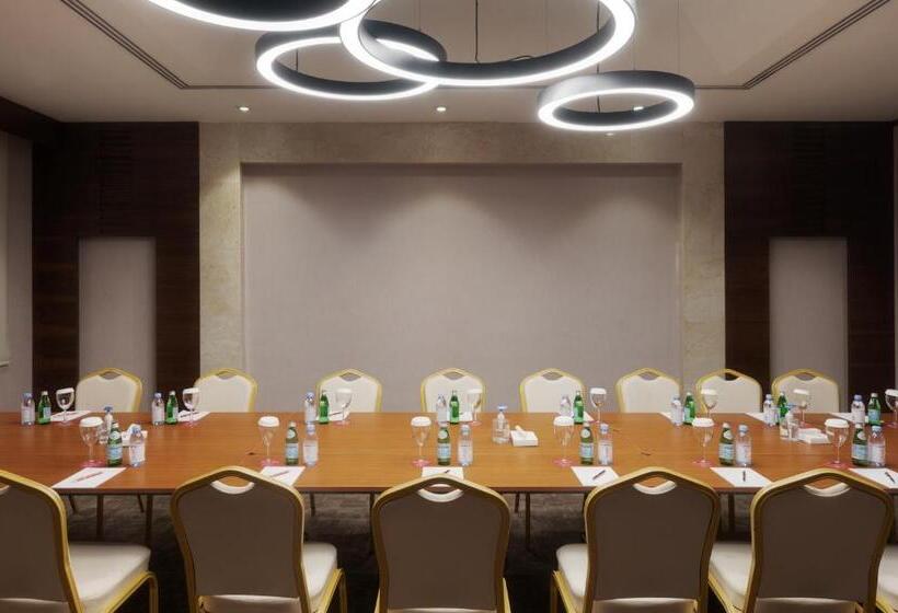 هتل Ramada By Wyndham Erbil Gulan Street