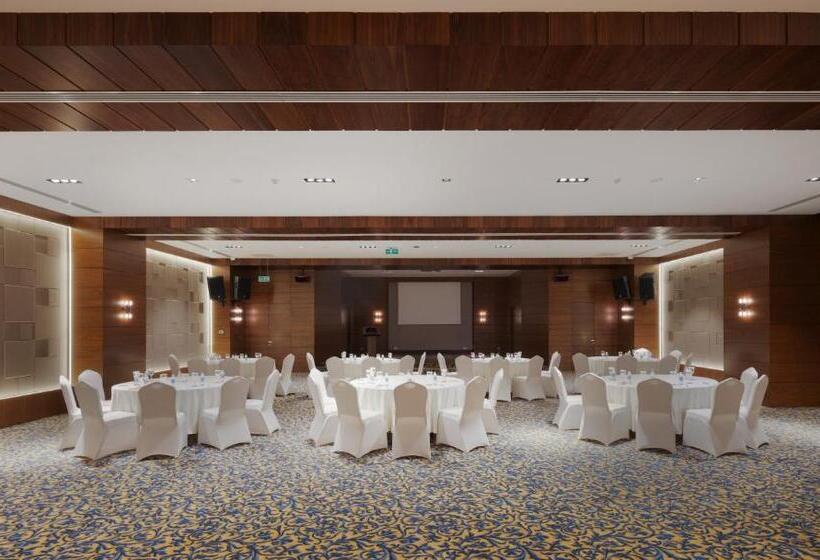 هتل Ramada By Wyndham Erbil Gulan Street