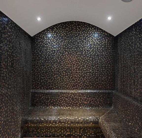 هتل Ramada By Wyndham Erbil Gulan Street