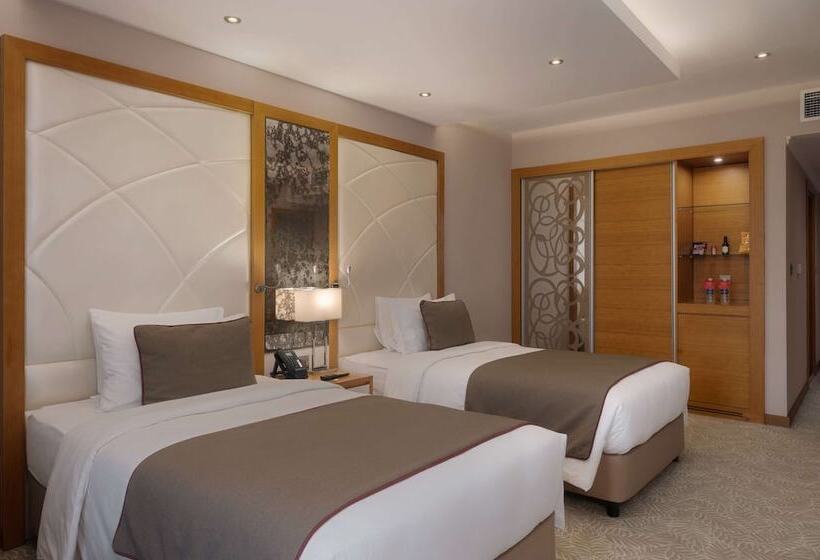 هتل Ramada By Wyndham Erbil Gulan Street