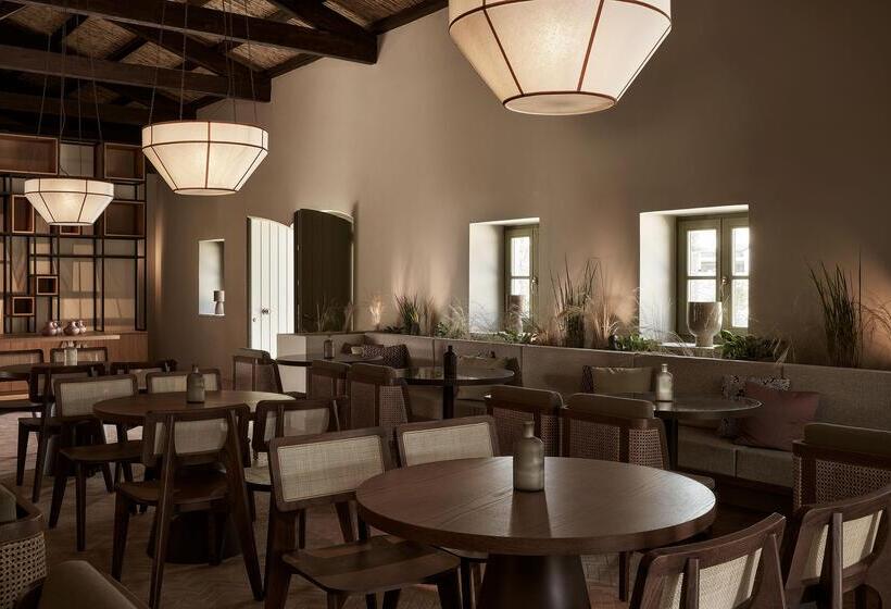 ホテル The Olivar Suites