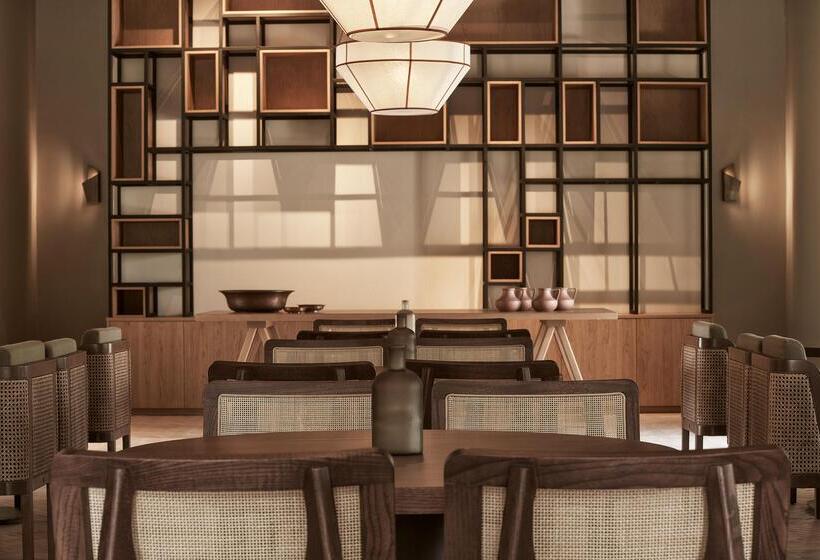 ホテル The Olivar Suites