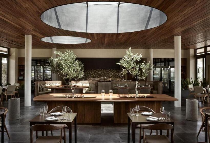 ホテル The Olivar Suites