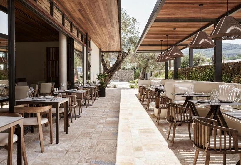 ホテル The Olivar Suites