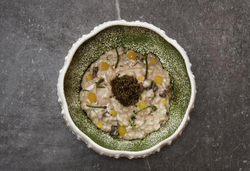 ホテル The Olivar Suites