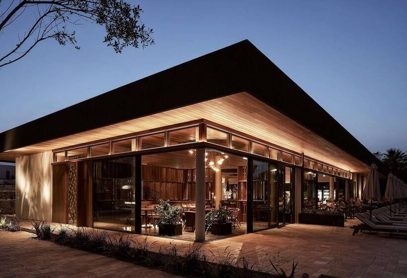 ホテル The Olivar Suites