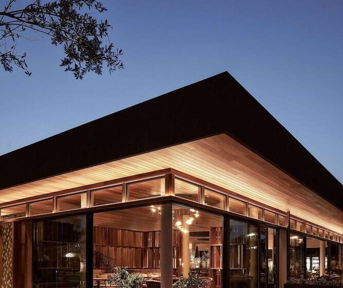 ホテル The Olivar Suites