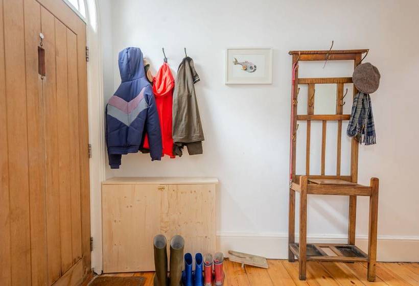 Beach House Moments From Margate Old Town & Beach