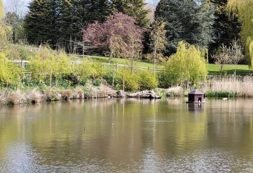 Charming 2 Bed Cottage On Outskirts Of Beverley