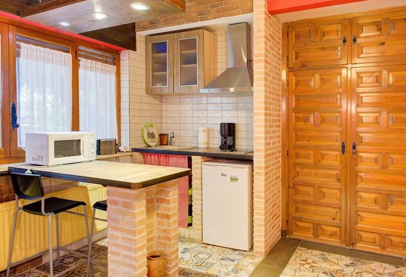 Delightful Rural Apartment With Shared Garden, Jacuzzi, Sauna And Swimming Pool