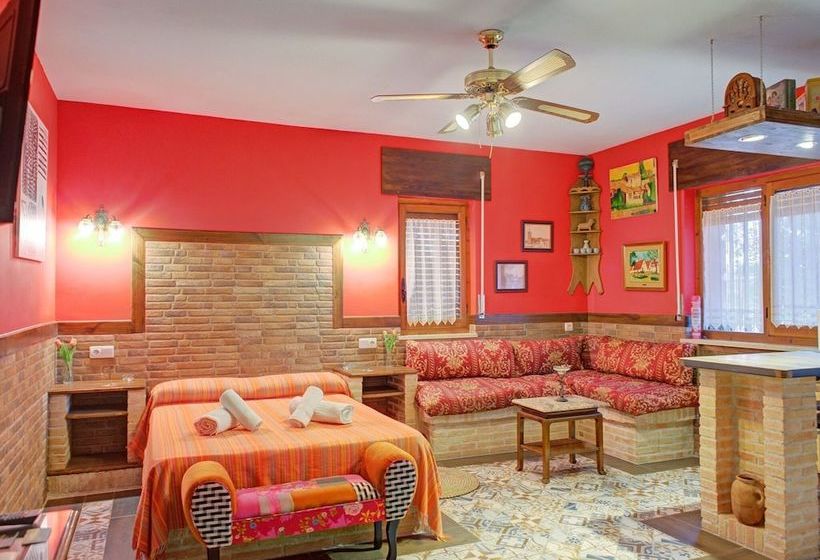 Delightful Rural Apartment With Shared Garden, Jacuzzi, Sauna And Swimming Pool