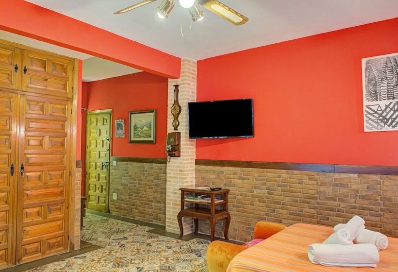 Delightful Rural Apartment With Shared Garden, Jacuzzi, Sauna And Swimming Pool