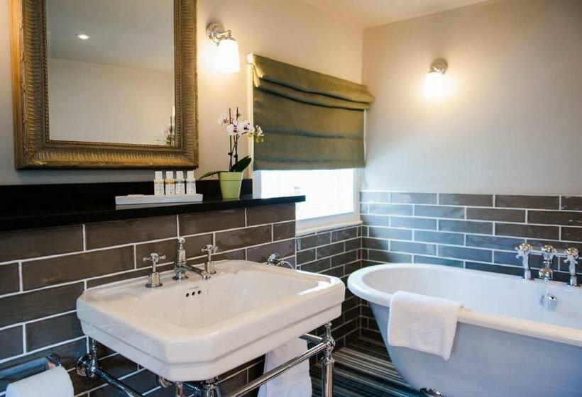 簡易ホテル The White Hart, Overton