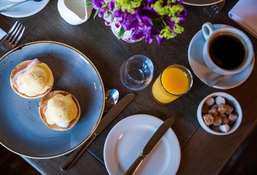 簡易ホテル The White Hart, Overton