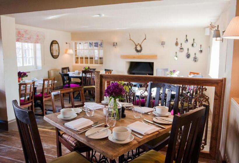 簡易ホテル The White Hart, Overton