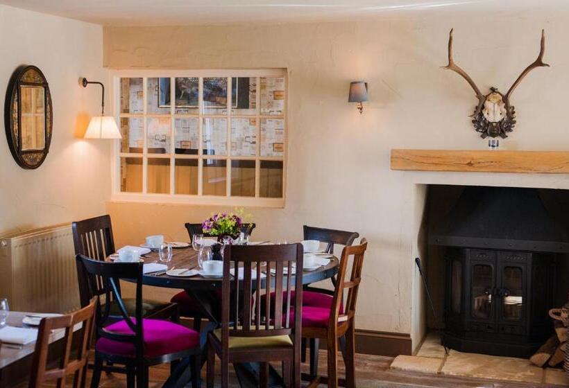 簡易ホテル The White Hart, Overton