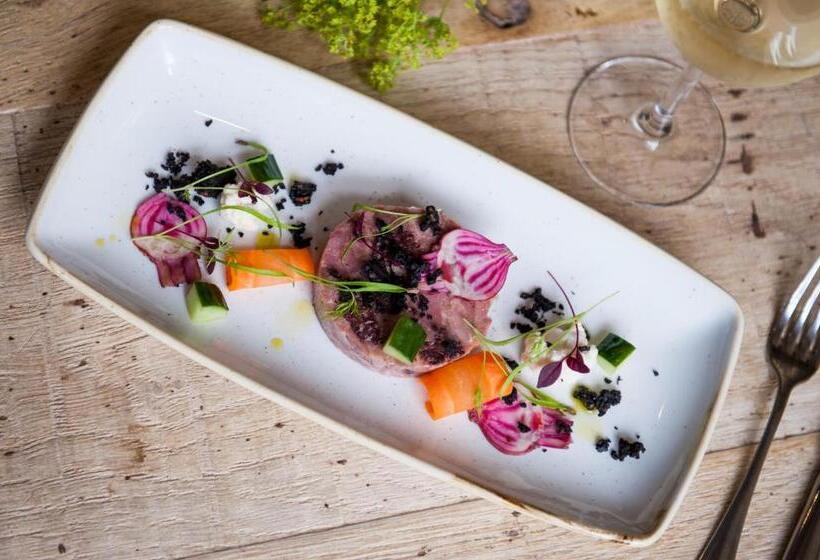 簡易ホテル The White Hart, Overton