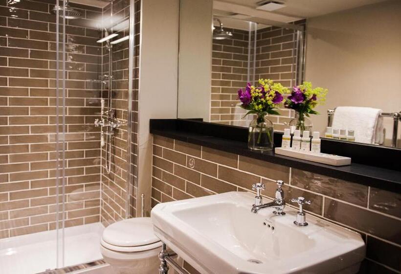 簡易ホテル The White Hart, Overton