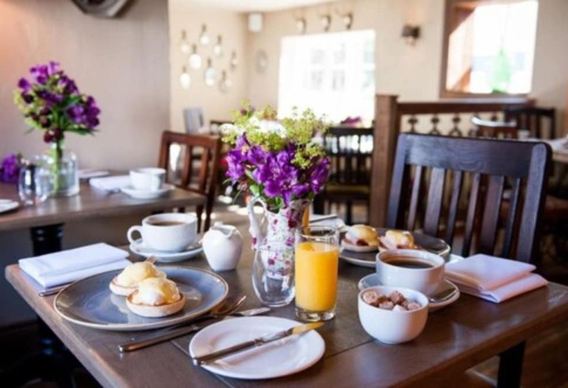 簡易ホテル The White Hart, Overton