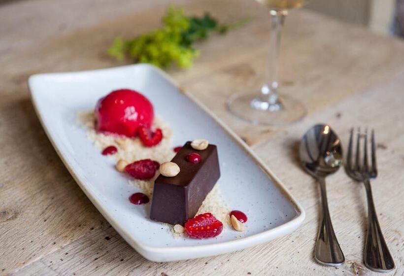 簡易ホテル The White Hart, Overton