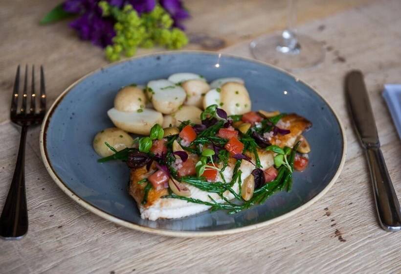 簡易ホテル The White Hart, Overton