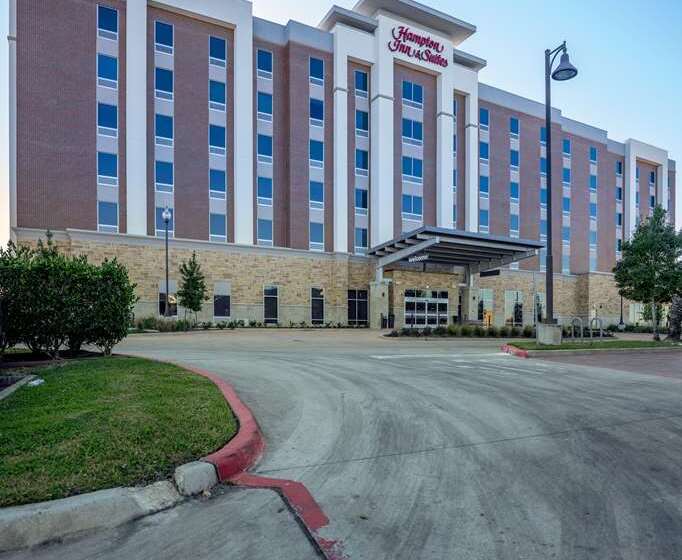 Отель Hampton Inn & Suites Houston Sugar Land
