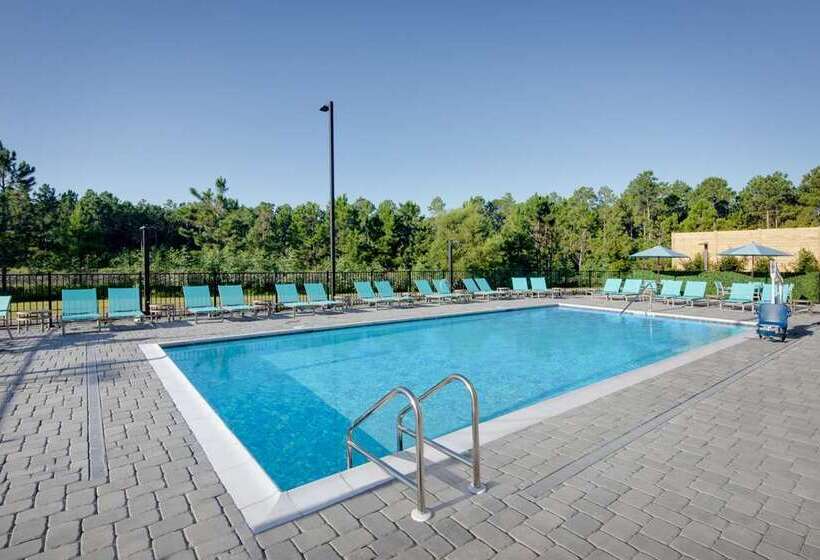 Отель Hilton Garden Inn Panama City Airport