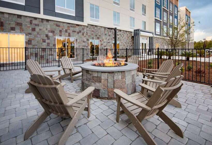 Отель Hilton Garden Inn Panama City Airport