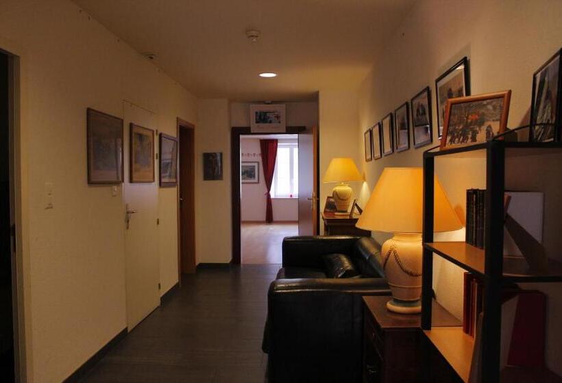 فندق Hôtel De Ville