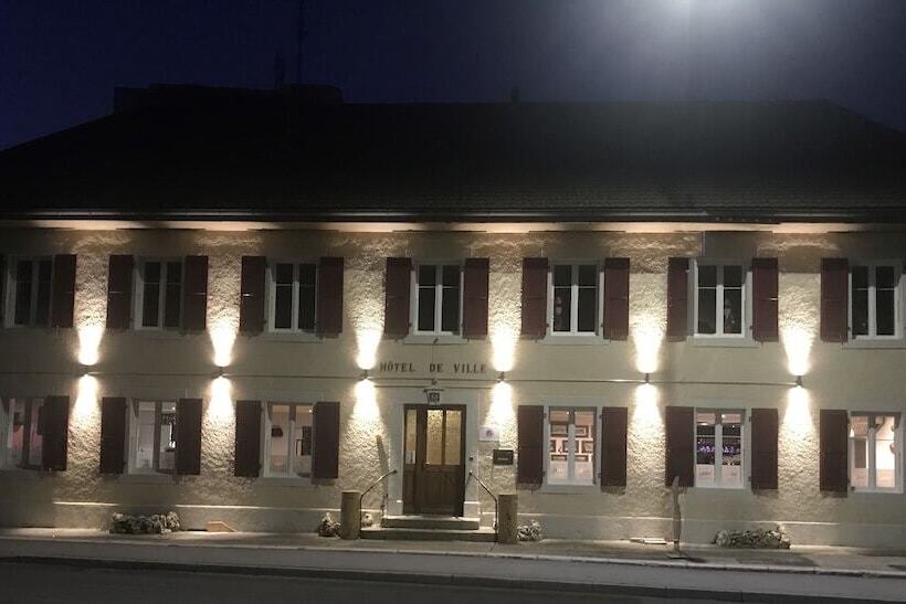 فندق Hôtel De Ville