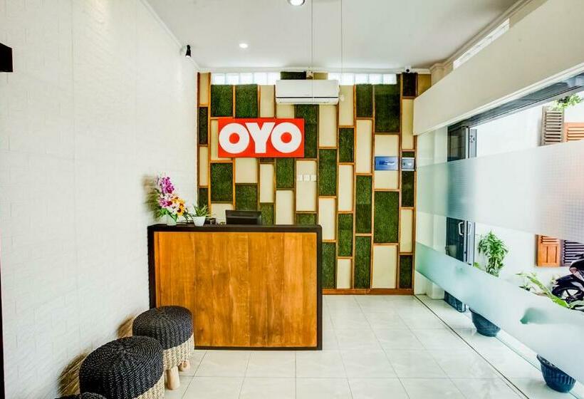 בית מלון כפרי Reddoorz At Mystays Pemuda Cepu Blora