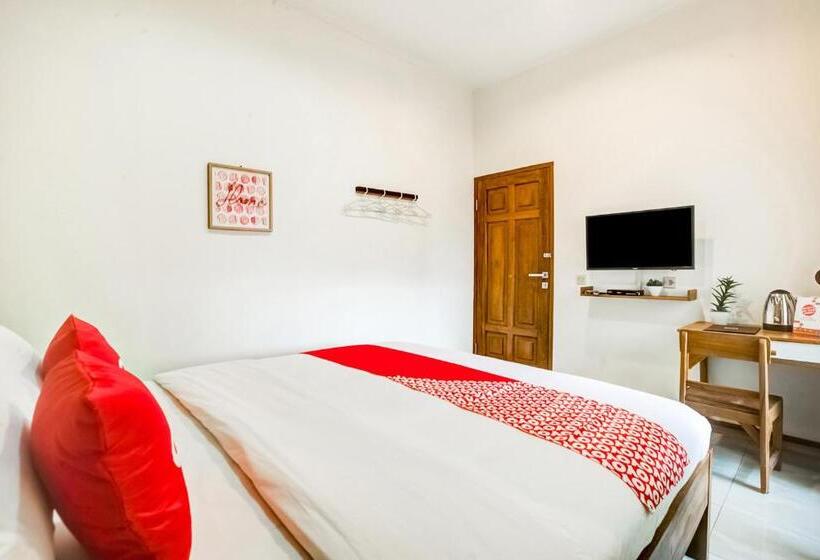 בית מלון כפרי Reddoorz At Mystays Pemuda Cepu Blora