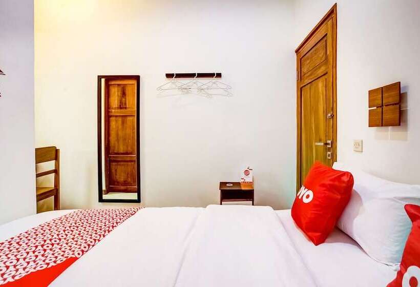 בית מלון כפרי Reddoorz At Mystays Pemuda Cepu Blora