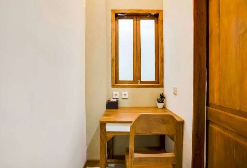 בית מלון כפרי Reddoorz At Mystays Pemuda Cepu Blora